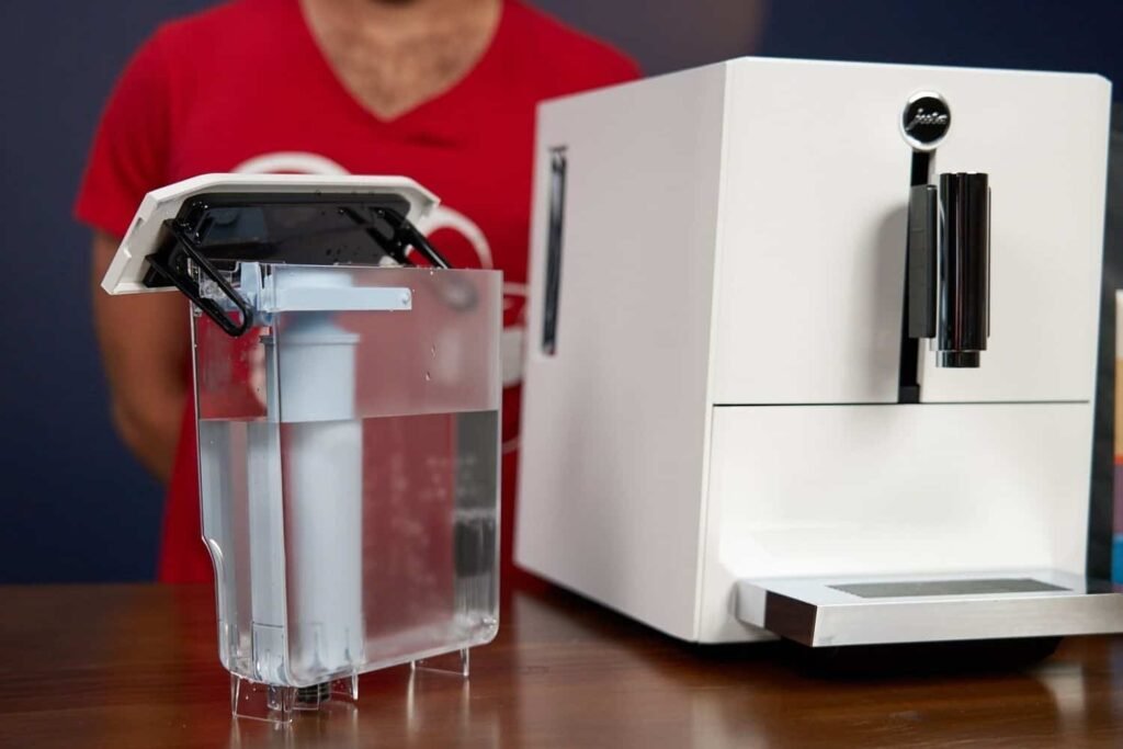 What Are The Benefits Of Using A Coffee Maker With A Dedicated Cleaning Cycle?